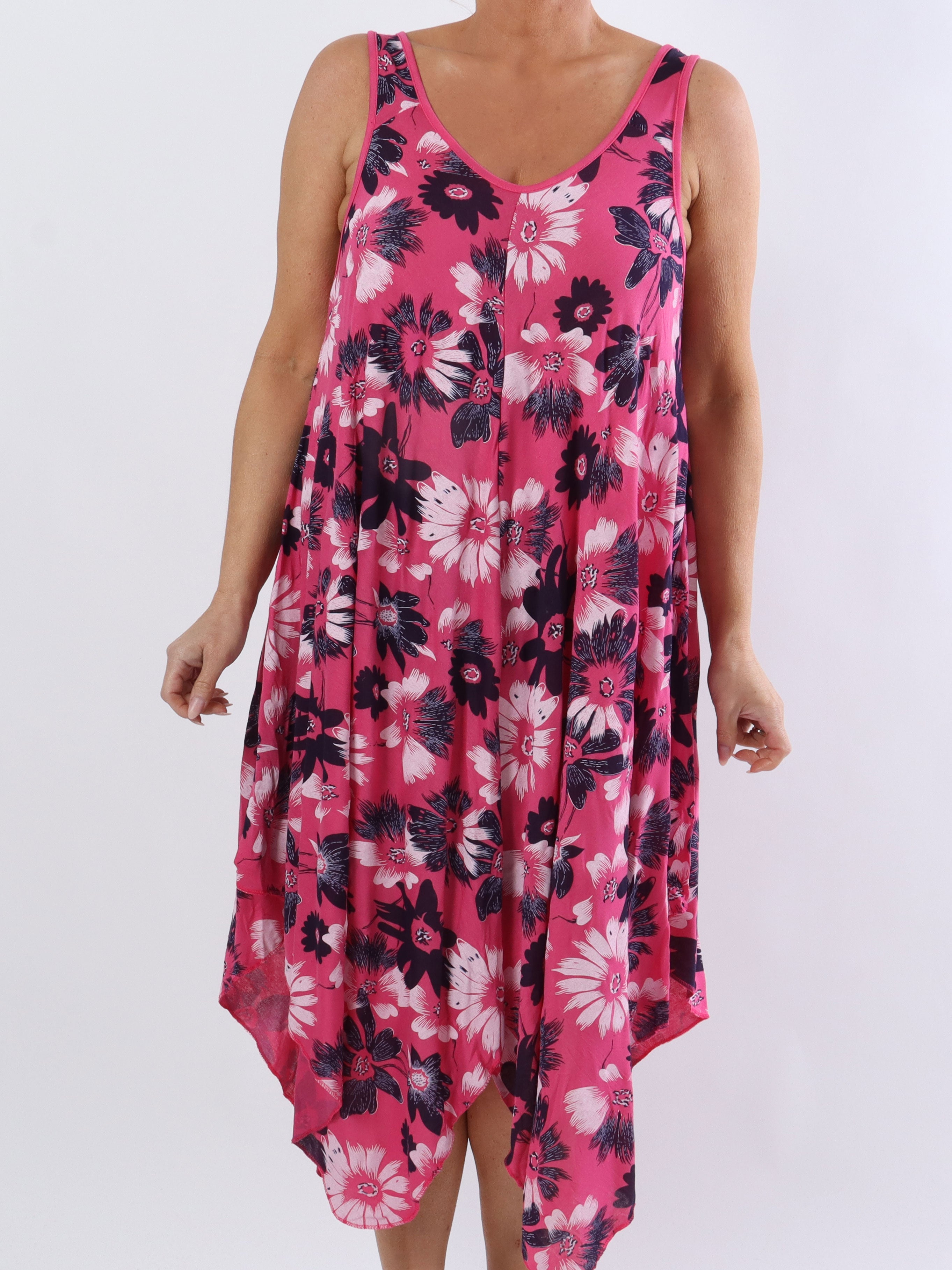 Blair - Luftig klänning i viskos plus size med blommigt tryck